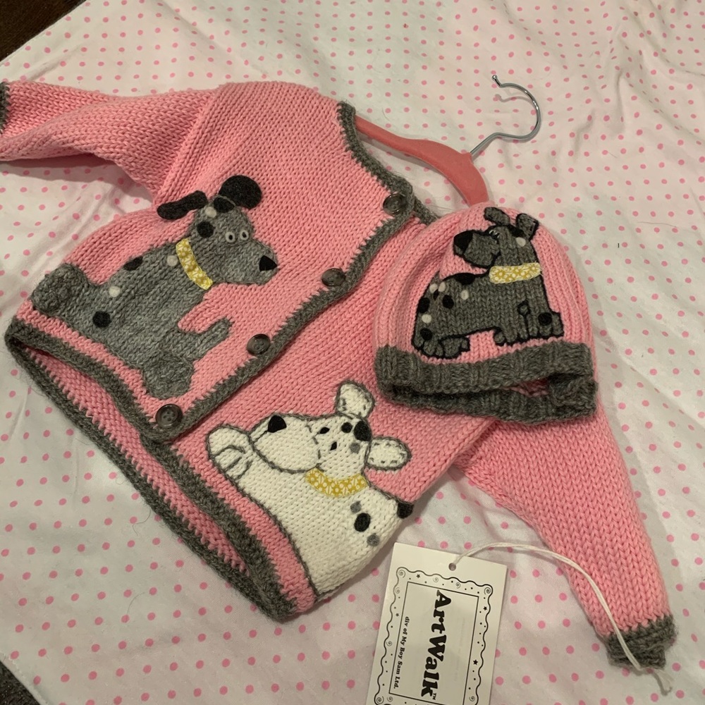 ArtWork cardigan, hat and blanket
